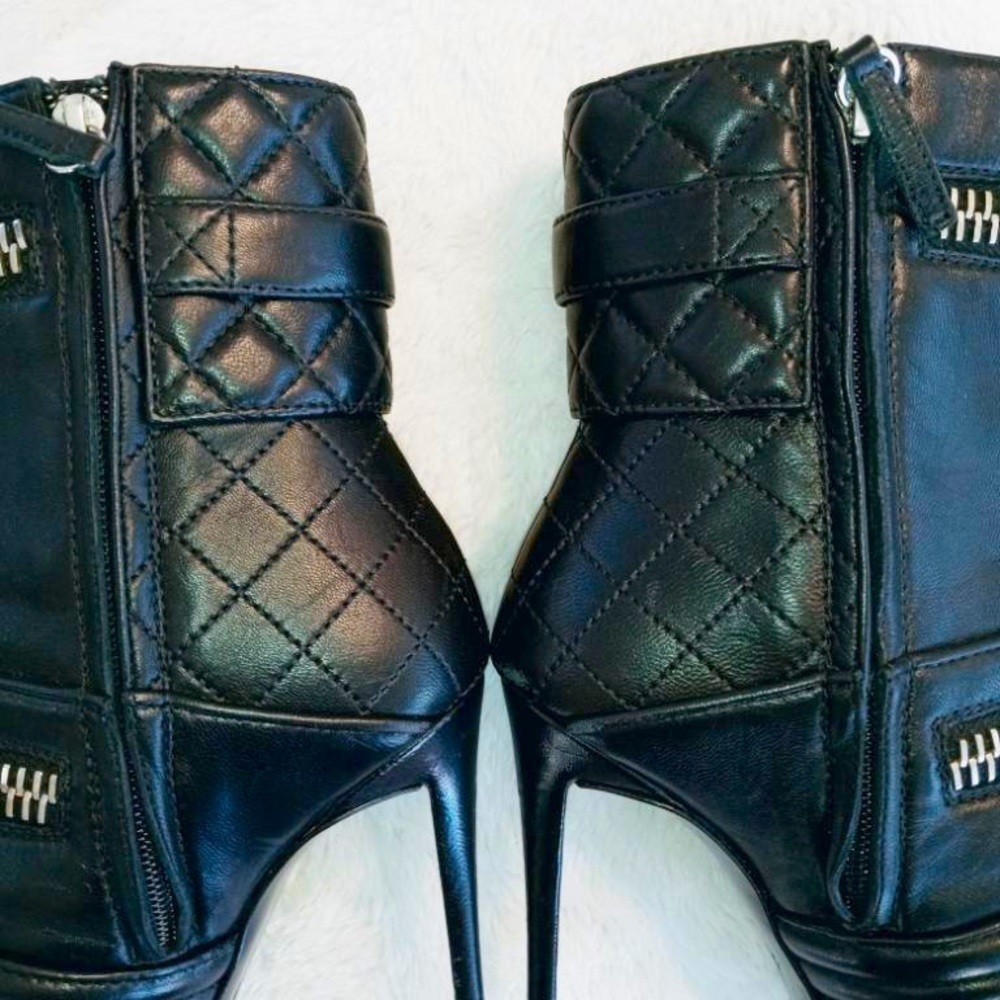 🌹Sold!🌹Giuseppe Zanotti Black Leather Stiletto Boots. Size 6 Like New !! ✨ - Picture 6 of 8